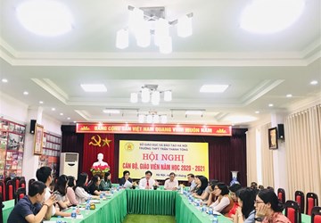 Hội nghị cán bộ giáo viên trường THPT Trần Thánh Tông năm học 2020-2021